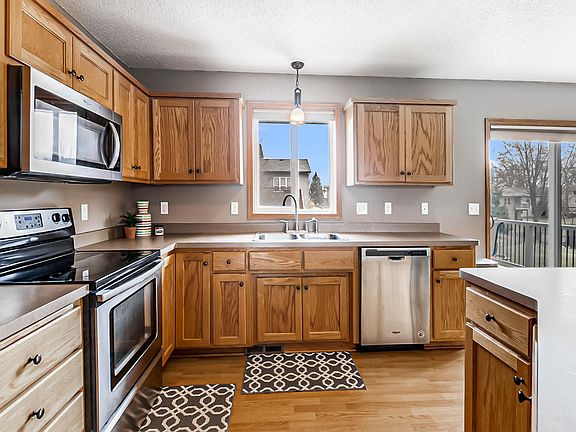 2nd image of 338 4th Ave NE