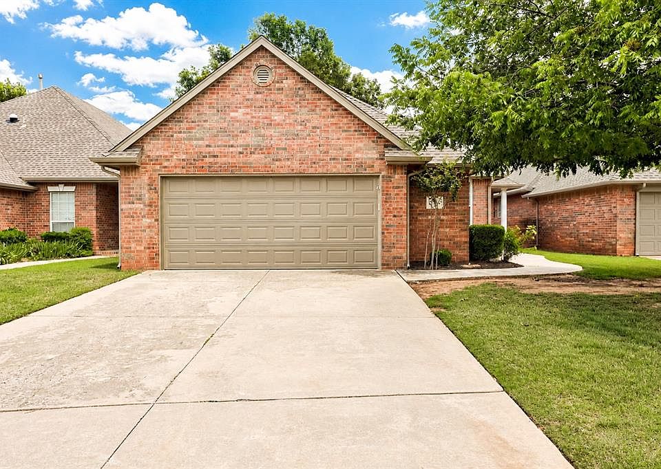 1st image of 12504 Greenlea Chase W