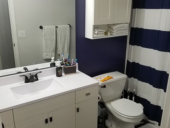 4th image of 420 Peyton Dr