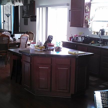5th image of 614 Sharrow Circle Dr