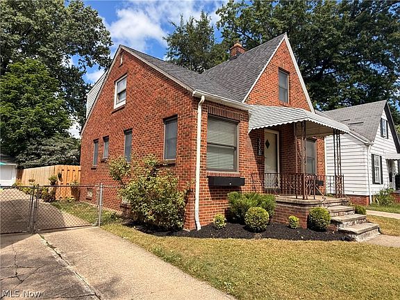 2nd image of 3558 W 146th St