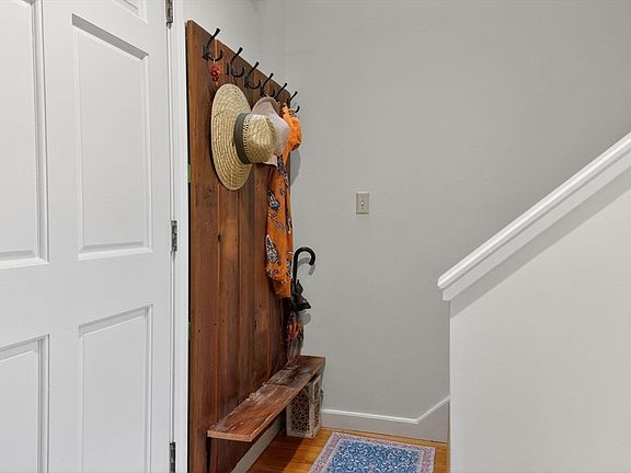 4th image of 25 Medway St APT D