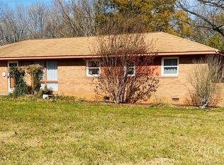 422 Mirror Lake Rd, Salisbury, NC 28146