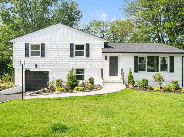 2 Danby Place, Yonkers, NY 10710