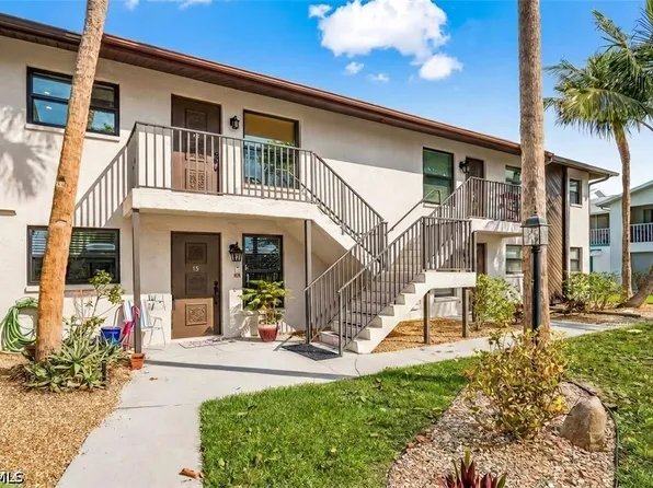 3935 Country Club Blvd APT 22, Cape Coral, FL 33904