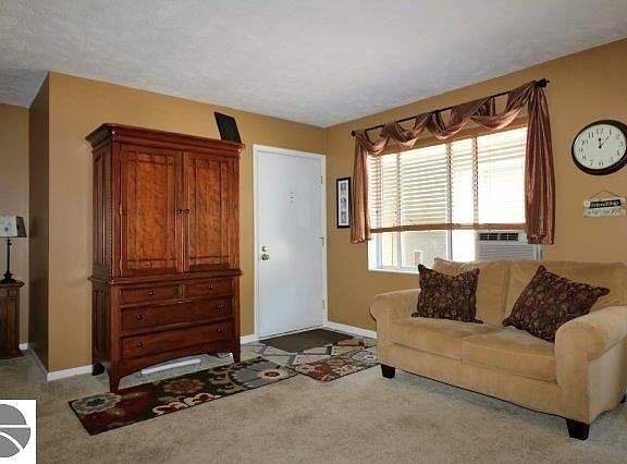 3rd image of 5363 Gray Rd
