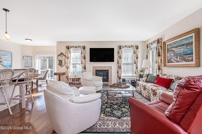 5th image of 53 Whitney Drive