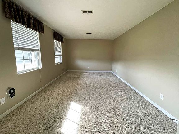4th image of 1016 Laurie St