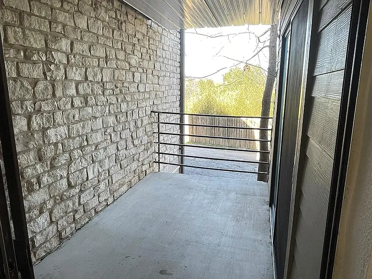 1514 Parker Ln #110 — Photo 7