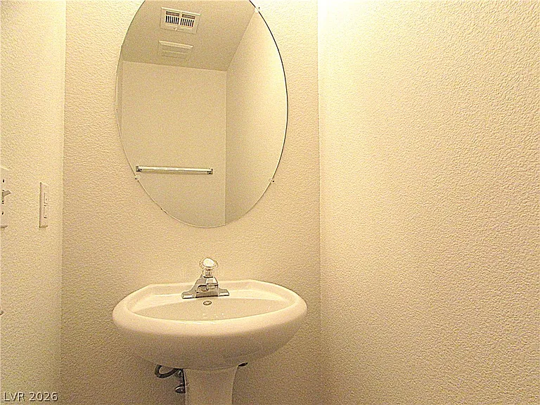 8404 Tiger Woods Ave — Photo 7