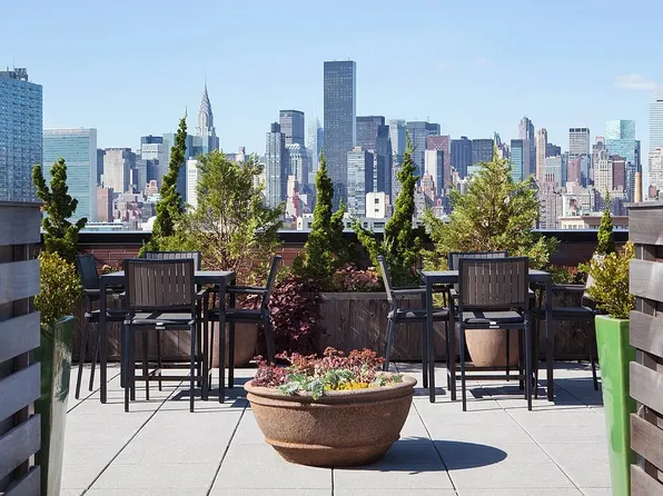 21-45 44th Drive image 11 of 12