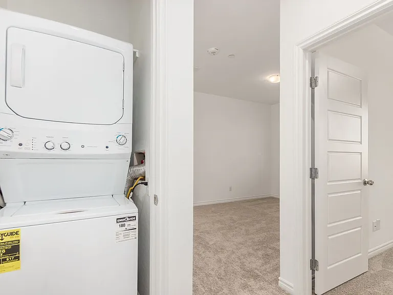 25 Barbara Ln #31 — Photo 39