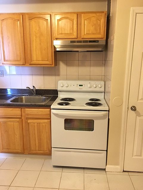 2nd image of 19111 Woodhull Ave APT 4D