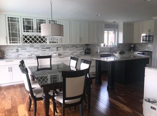 50161 Nesting Ridge Dr, Macomb, MI 48044