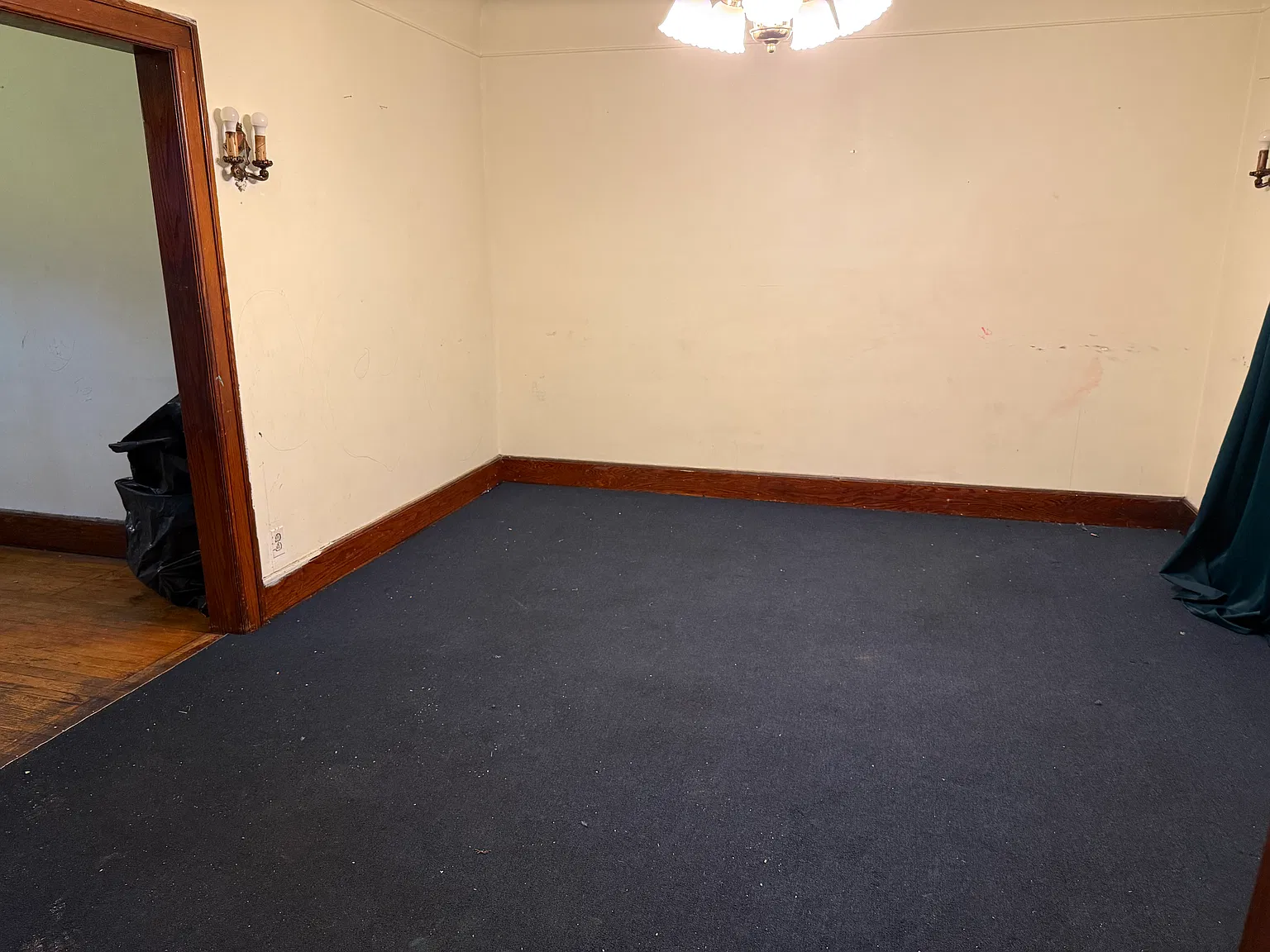 3 bed, 7000 sqft, $1,200 — Photo 3