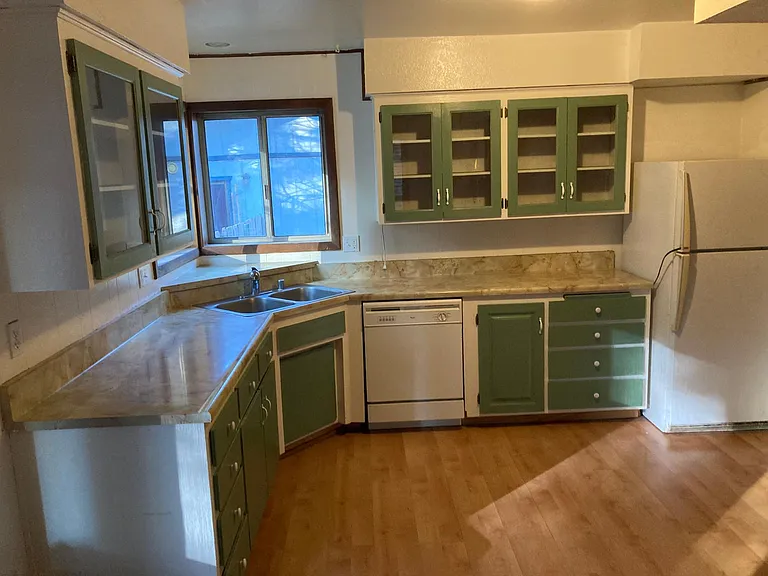 22920 Fir Ln — Photo 2