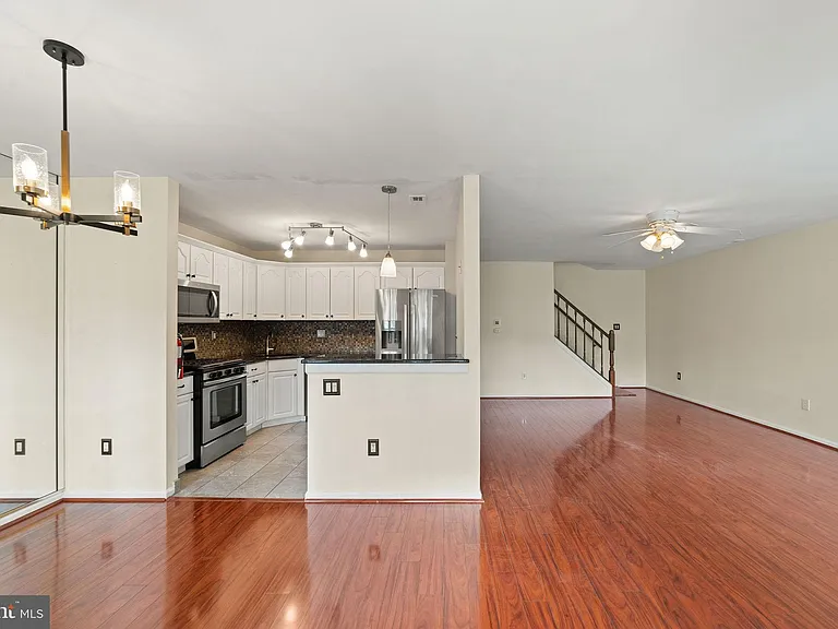 254 Steeplechase Ct — Photo 4