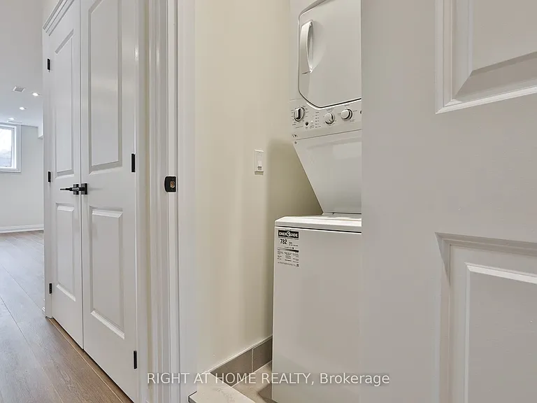 39 15th St #2 — Photo 15
