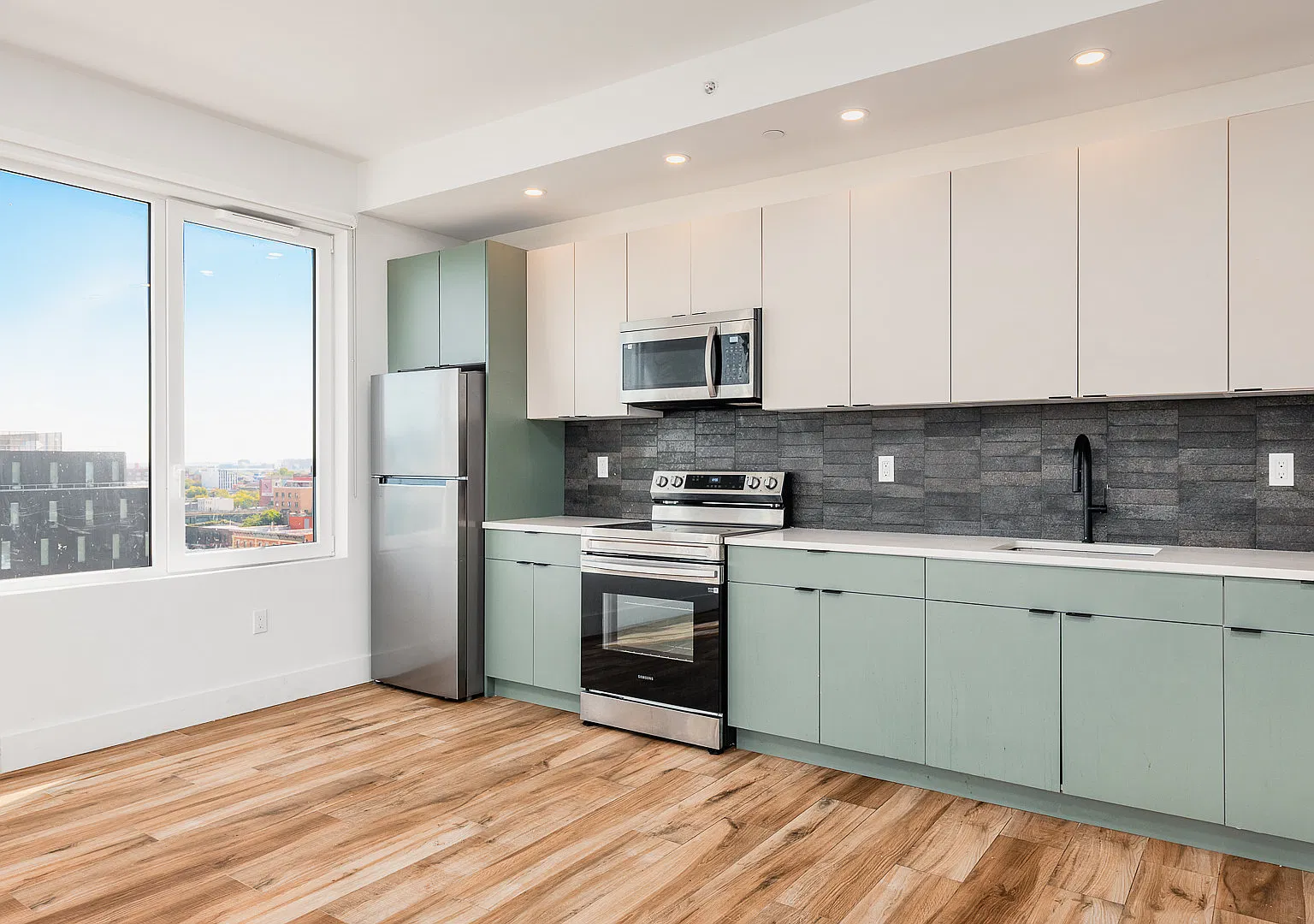 2258 Fulton St — Photo 2