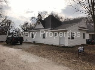 1020 W Calhoun St, Springfield, MO 65802