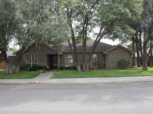 2201 Wellington Ct, Midland, TX 79705