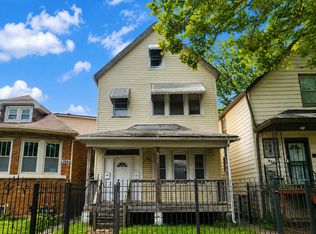 8127 S Burnham Ave, Chicago, IL 60617