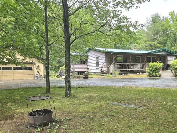 3615 Klender Rd, Rhodes, MI 48652