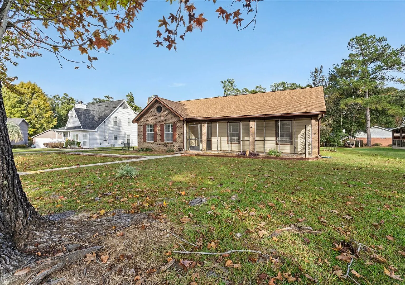 Charming Fairhope Home for Rent Convenient Location & Great Outdoor Space! — Photo 4