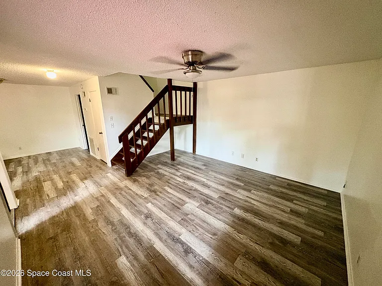 8789 Live Oak Ct — Photo 9