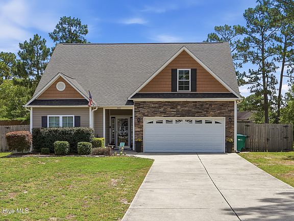 2nd image of 322 Inverness Drive