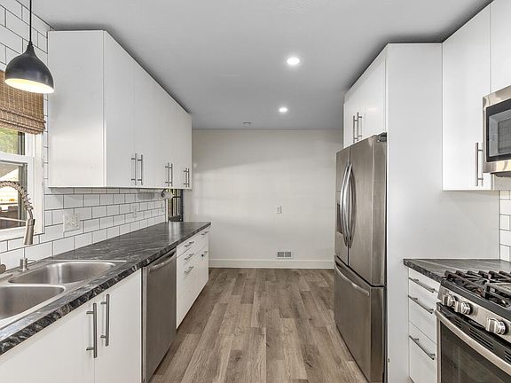 3rd image of 1813 Blandford Ave SW