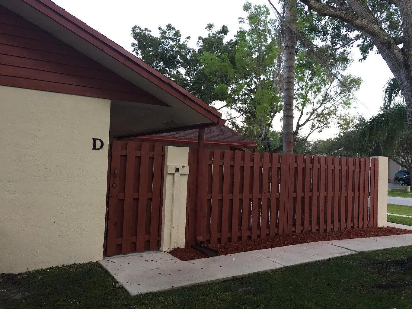 2 bed, 2.0 bath, 1220 sqft, $4,600 — Photo 2