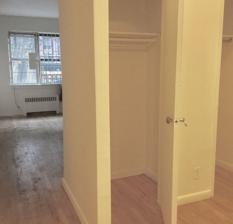 2nd image of 445 W 48th St APT 1A