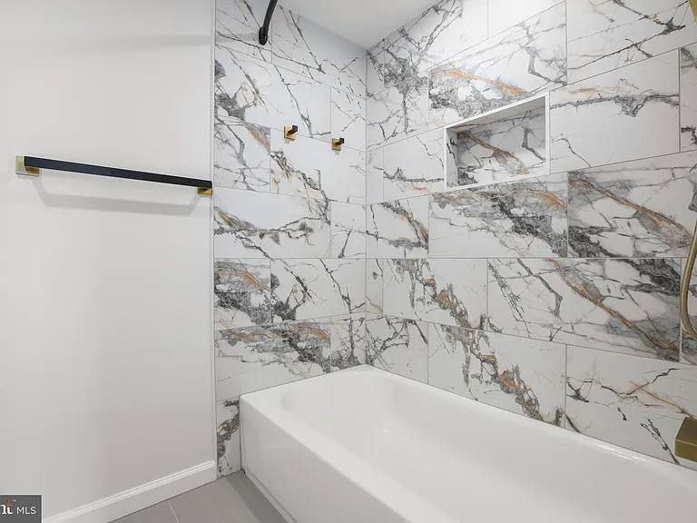 1604 Renate Dr #303 — Photo 16