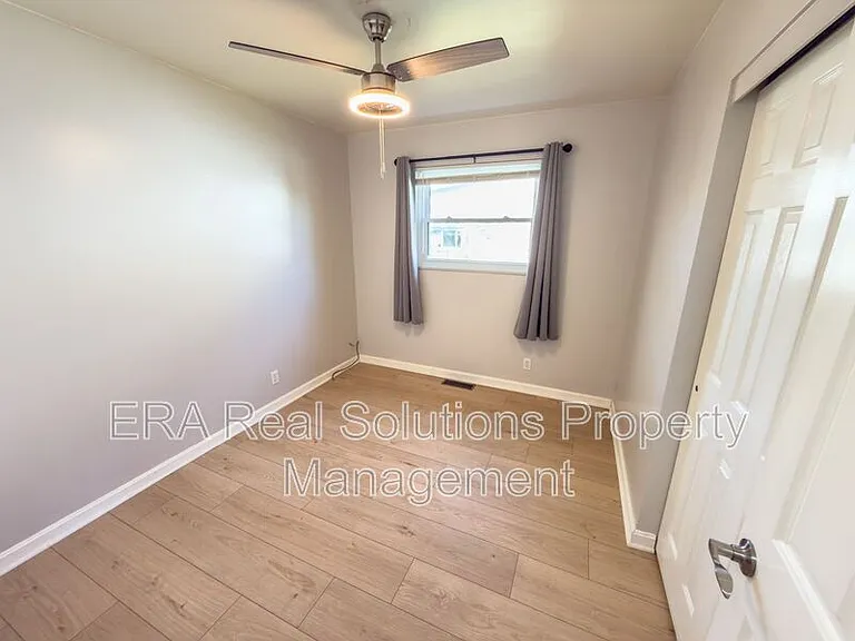 715 McCormick Ln — Photo 15