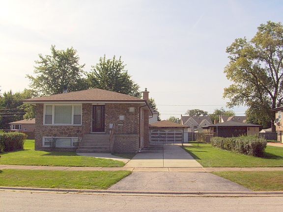 3rd image of 10026 Moody Ave