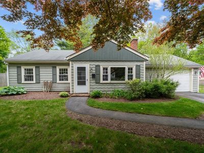 12 Vineland Dr, Barrington, RI, 02806