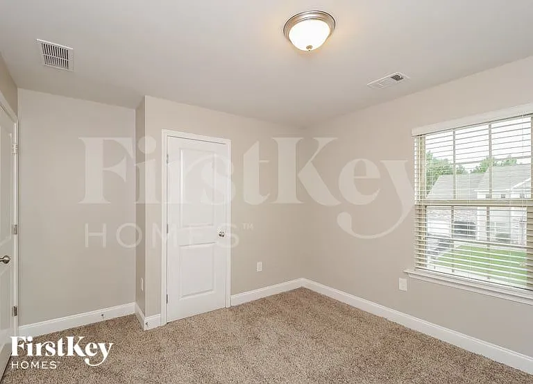 119 Dynasty Ln — Photo 10