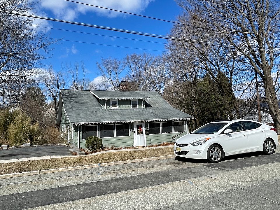 2nd image of 12 Mason Ave