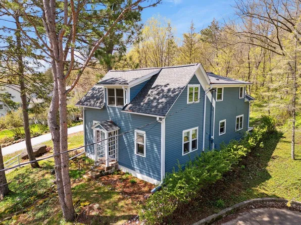 240 3rd St, Marine On Saint Croix, MN 55047