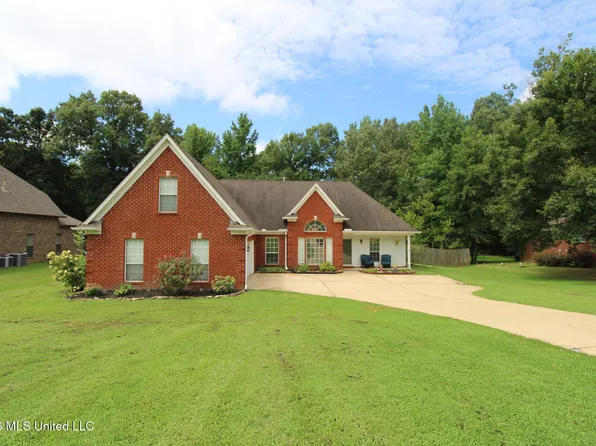 10095 Cypress Plantation Dr, Olive Branch, MS 38654