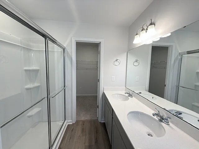 807 Coburg Ln — Photo 31