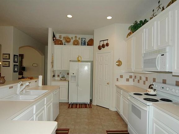 2nd image of 4320 Chestnut Grv