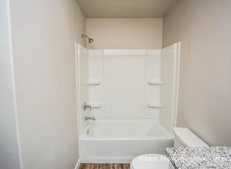2113 N Jayton Ave #B — Photo 14