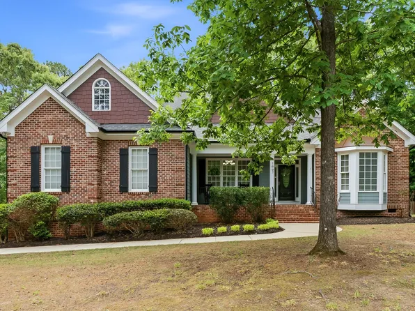 1007 Chatham Ct, Youngsville, NC 27596