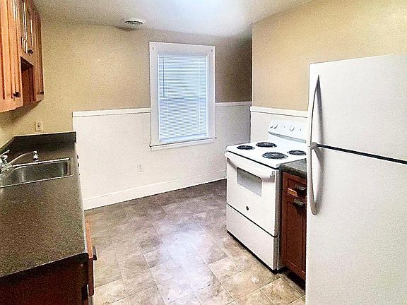 4th image of 3113 Roundhill Ave NW