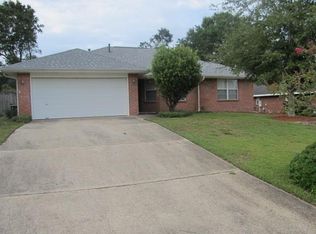 1918 Waxwing Dr, Cantonment, FL 32533