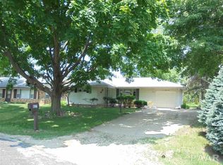 627 W Laclaire Ln, Peoria, IL 61614