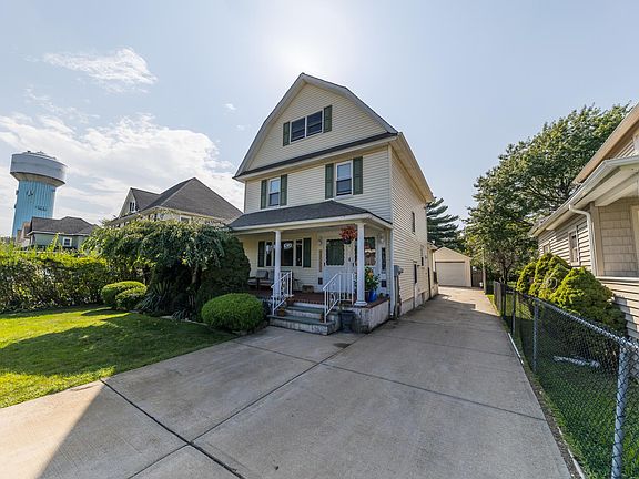 3rd image of 138 N Forest Ave