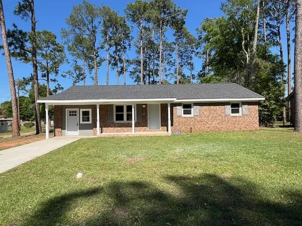 2302 Hemlock Dr, Albany, GA 31721